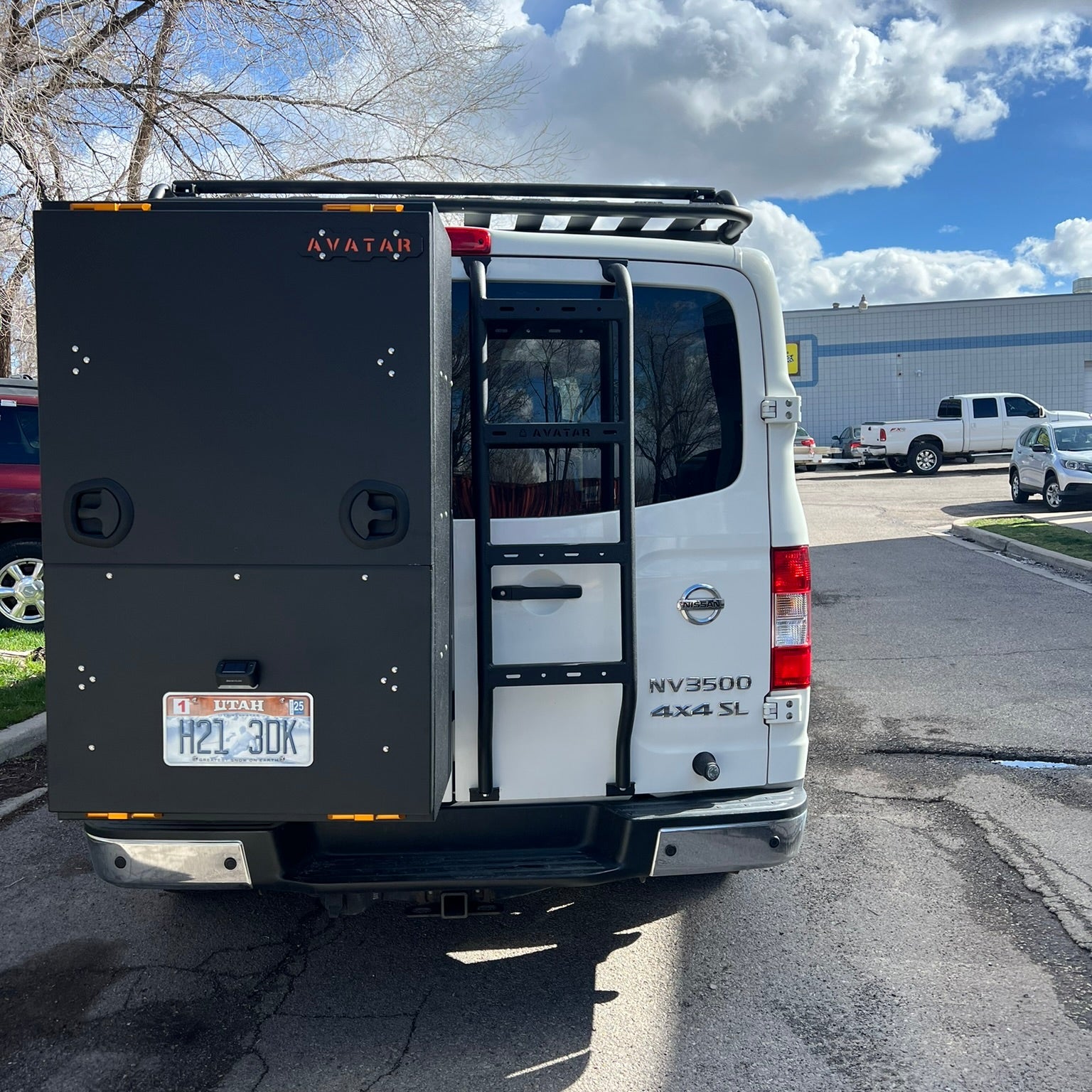 Avatar Offroad | NV3500 Rear Ladder