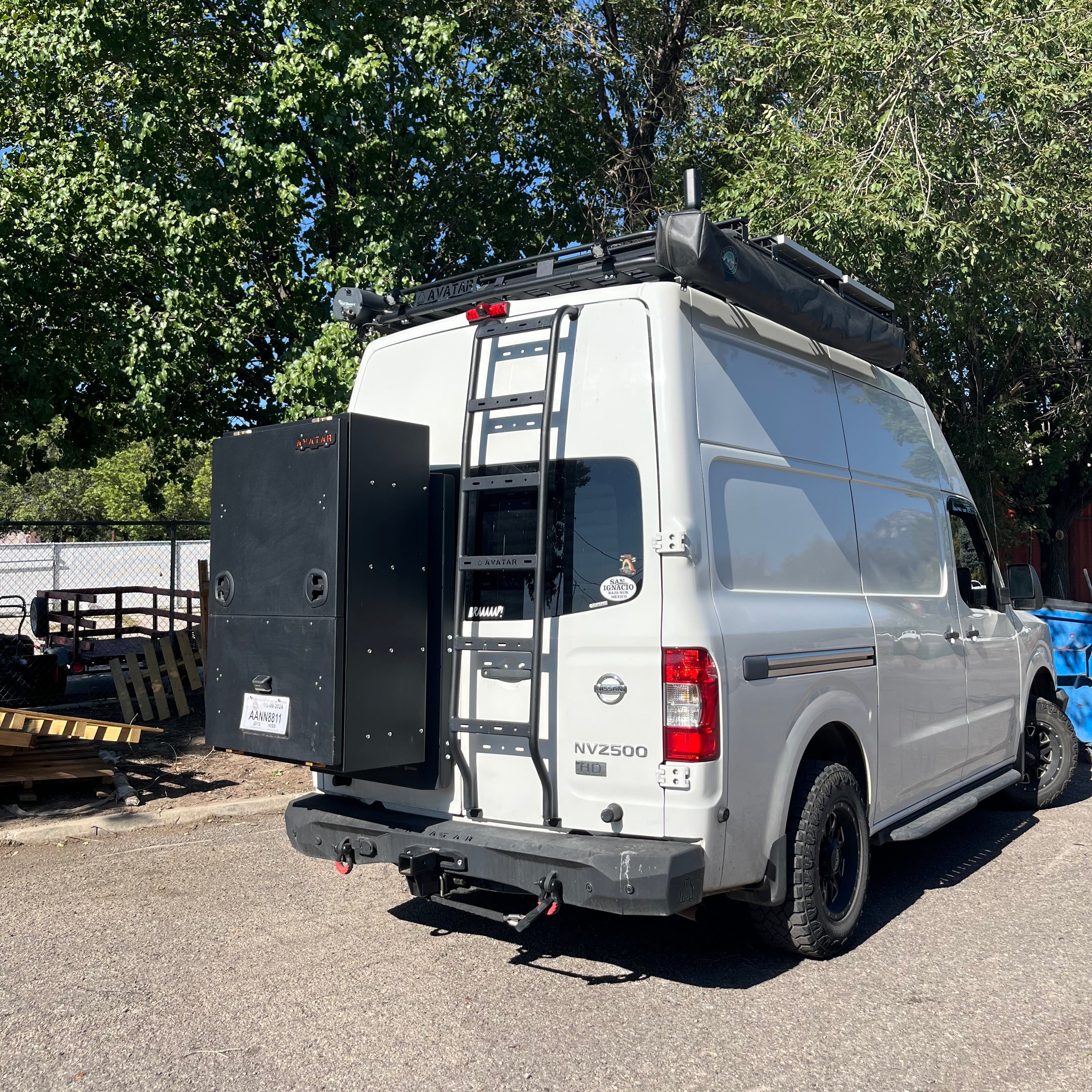 Avatar Offroad | NV3500 Rear Ladder
