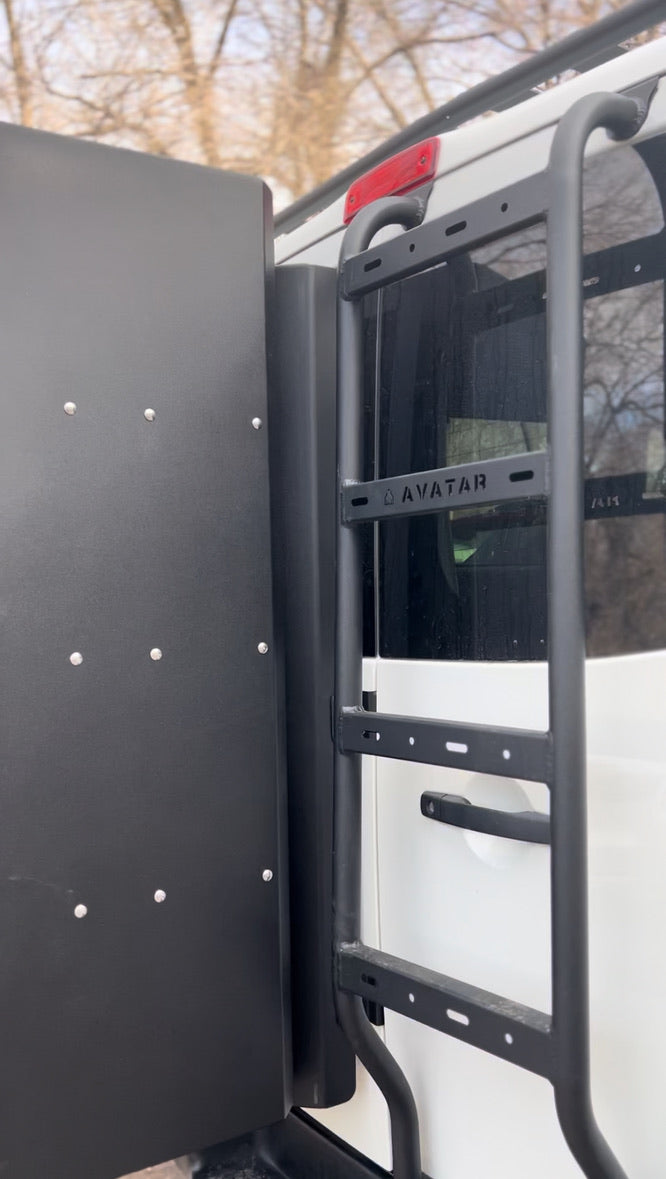 Avatar Offroad | NV3500 Rear Ladder