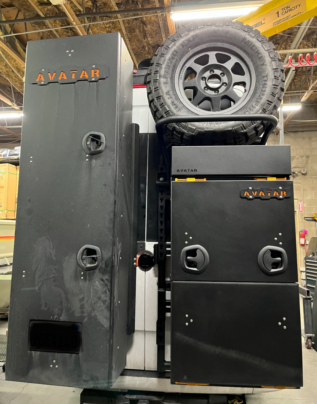 Avatar Offroad | Spare Tire Carrier for Massif