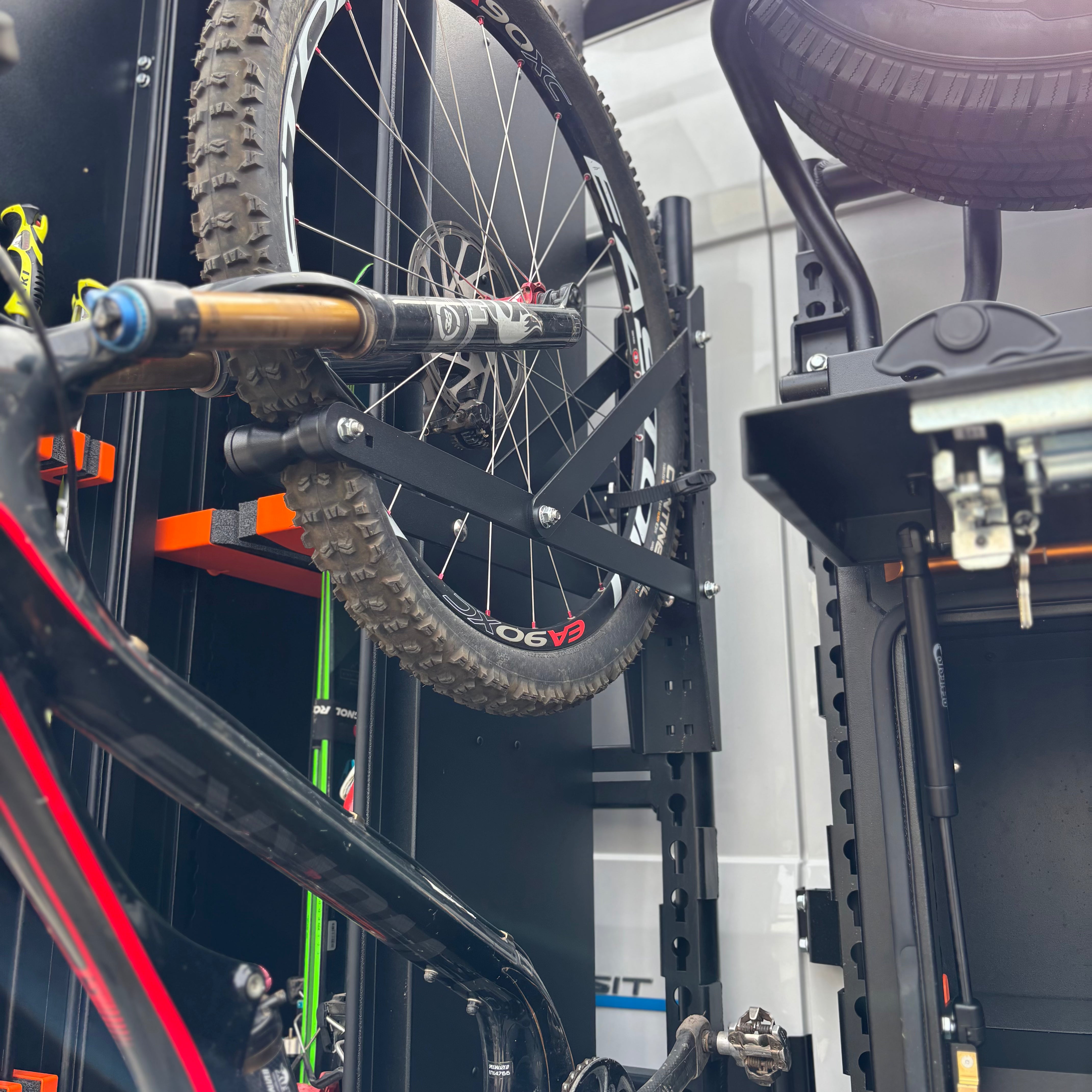 Avatar Massif Vertical Bike Rack for Vans