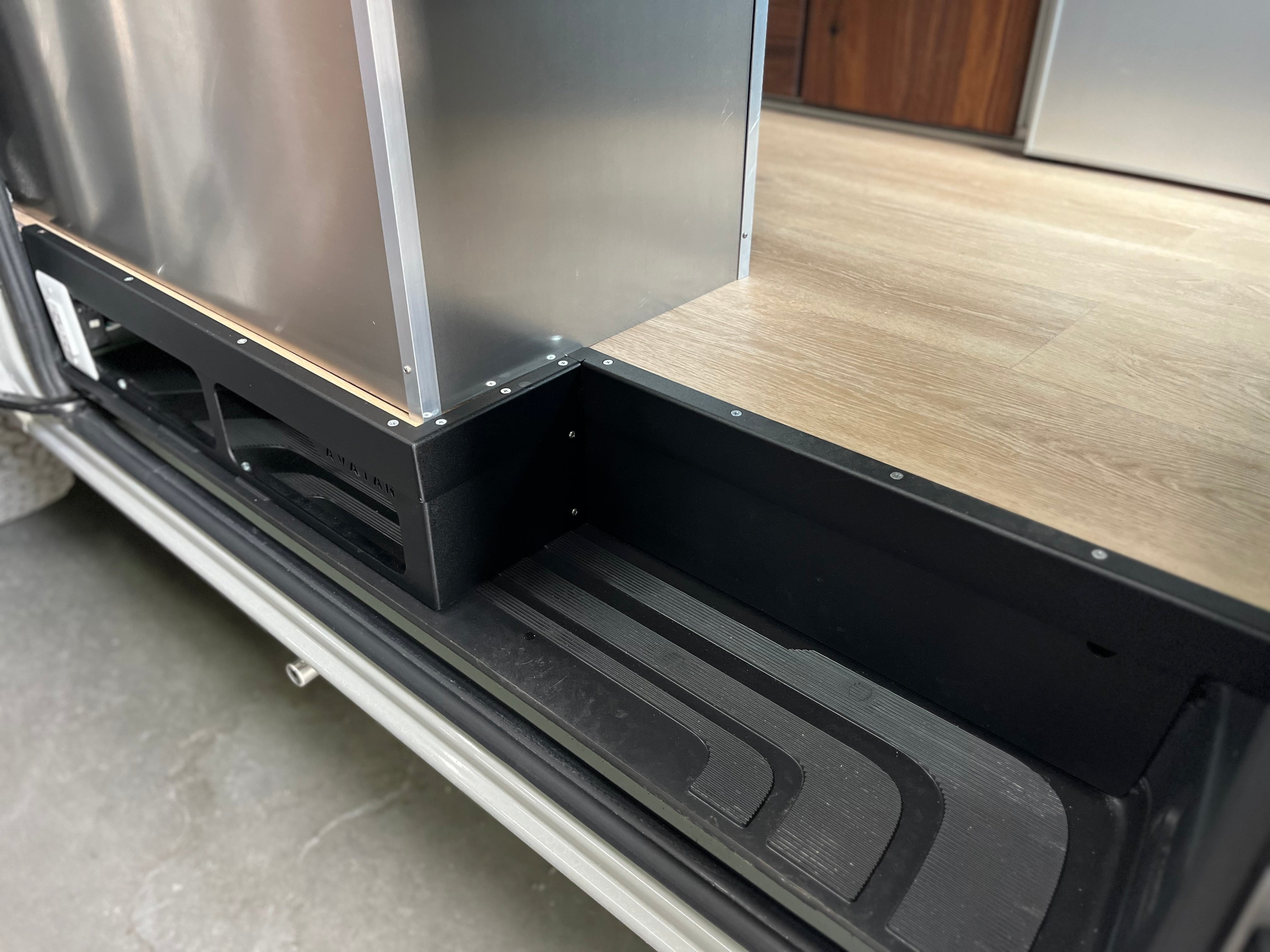 Avatar Offroad | Custom Van Floor Extension