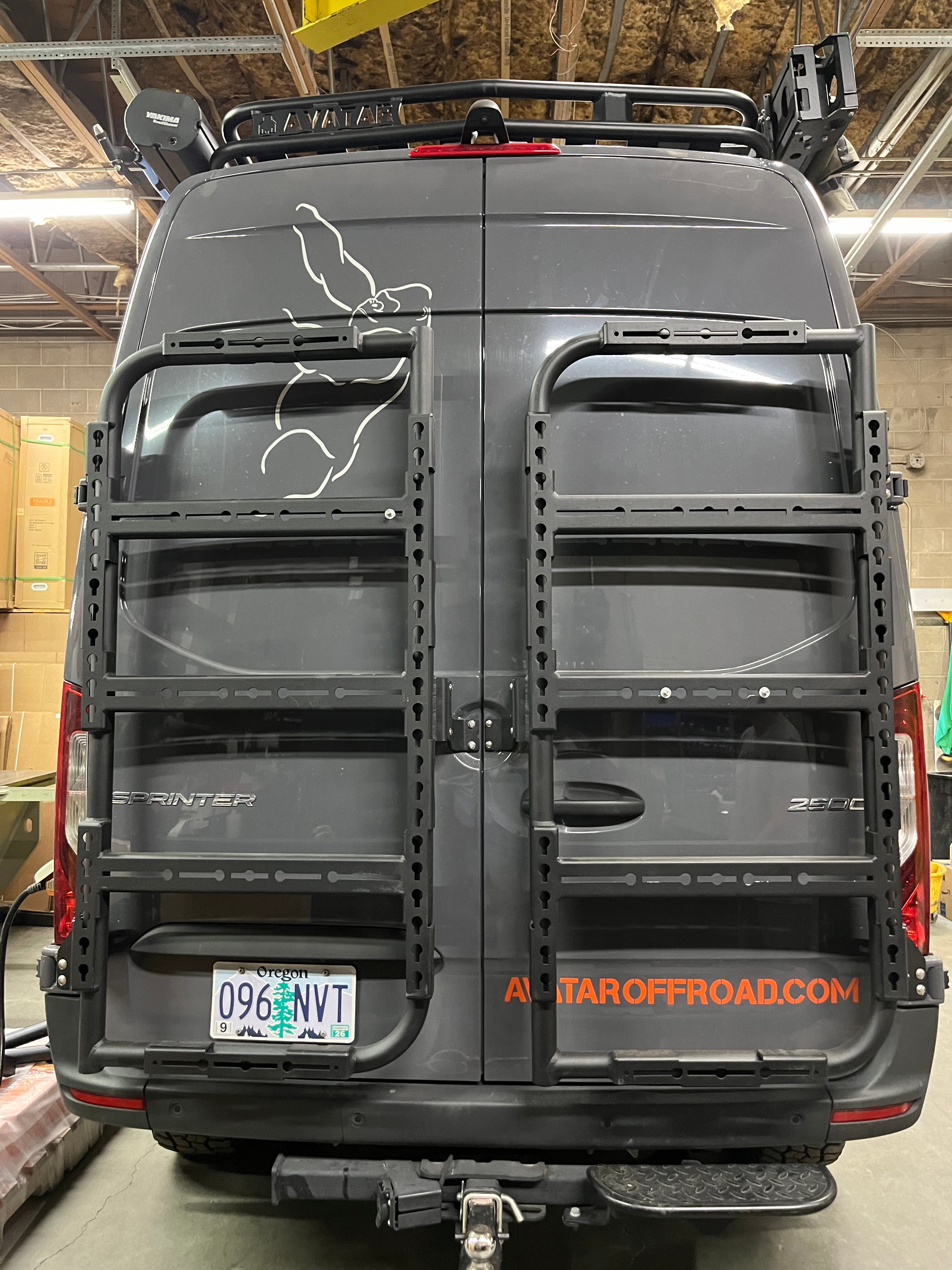 Sprinter Massif – Rear Door Storage Mounting System